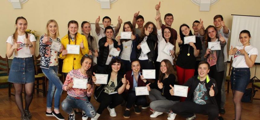 «Школа лідерства» для творчого об’єднання учнівського активу професійно-технічних навчальних закладів “Лідер”.