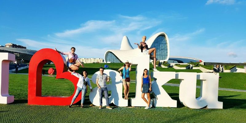 “Поруч” – з міжнародним проектом у Баку